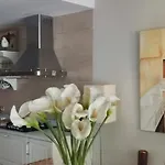 Spacious House In With Shared Pool Feriehus *
